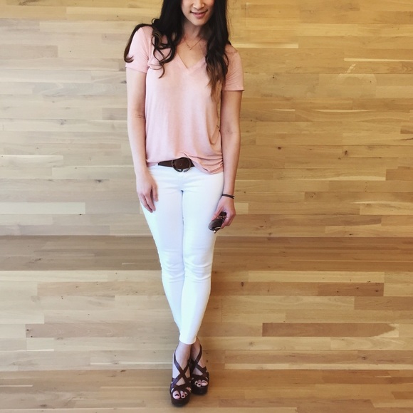 Forever 21 Tops - Pink V-Neck Tee